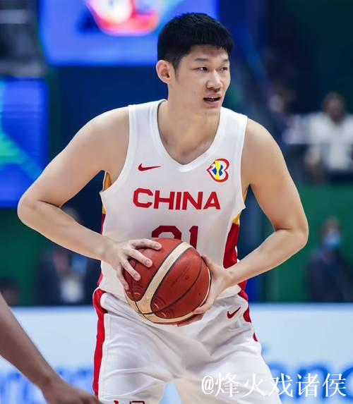 周琦半场12分钟高效表现：拿下6分6篮板1助攻1抢断